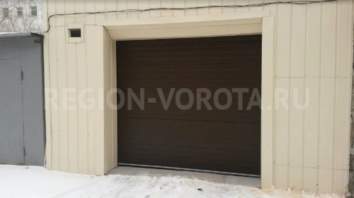Автоматические гаражные подъемные ворота Doorhan 2300х2300