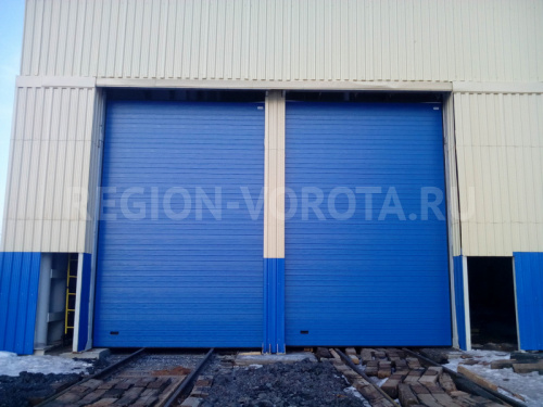 Металлические промышленные ворота Doorhan ISD01 3000x4000